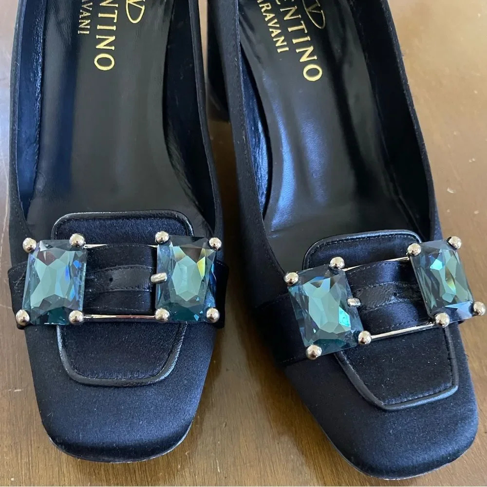 Valentino Garavani Satin Heels - Picture 5 of 7